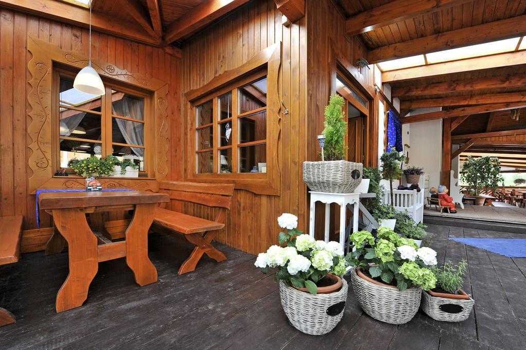 Aplend Koliba Kamzik Aparthotel Vysoké Tatry Exteriör bild